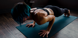 entrenar fuerza en ayunas trae beneficios